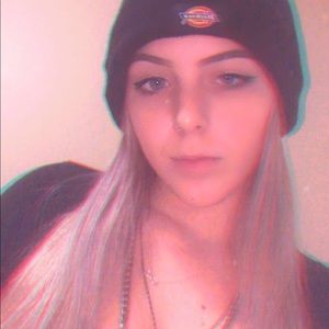 Meet your Posher, Ava